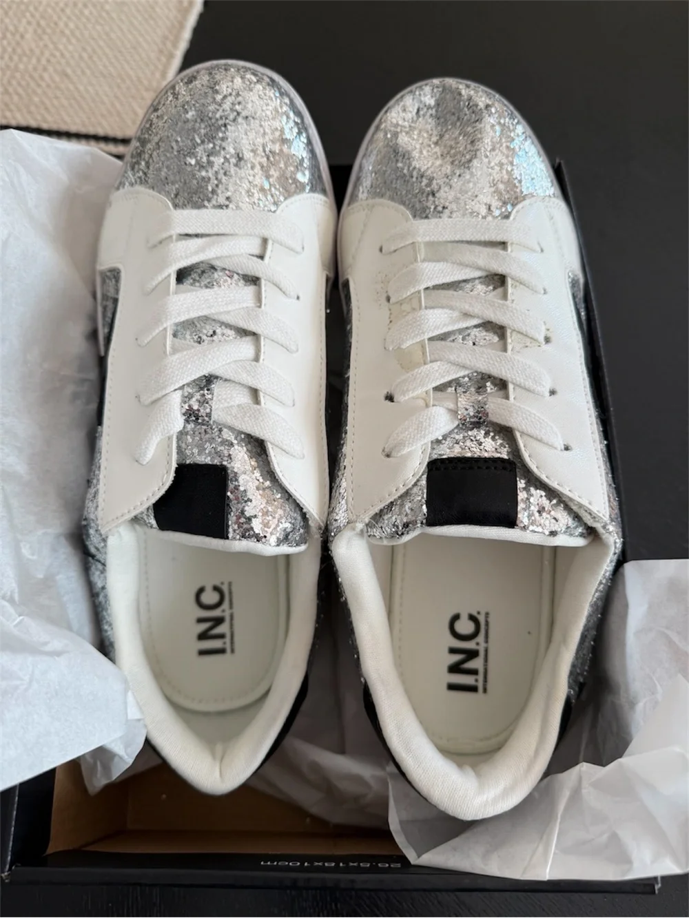 New! INC International Concepts Kids Glitter Sparkle Sneakers w/stars (SZ 5M)